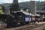 J-S 35 verlasst mit eine der manche Extrazge am 17 Mai 2025 Burgdorf -und der Fotograf wird selbst erwischt von einige Reisenden...