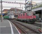 Die SBB Cargo Re 4/4 II 11289 (Re 420 289-1) mit einen Gterzug nach St-Triphon.