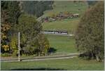 Von Gstaad nach Schnried verluft die MOB Strecke in weiten Schleifen, um den Hhenunterschied zu berwinden.