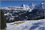 Was fr ein Panorama: Eiger, Mnch und  Jungfrau ! Der BLM Be 4/6 103  Jungfrau  ist als R66 auf der Fahrt von Mrren nach Grtschalp.