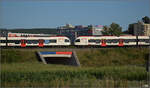 RABe 521 027 'Gilberte de Courgenay', RABe 521 024 und RABe 523 008 bei Salina Raurica.