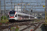 RABe 521 029 und RABe 523 060 in Pratteln.