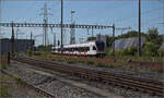 RABe 523 006 und RABe 521 024 in Pratteln.