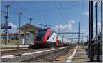 Auf der Jurasdfuss Strecke Lausanne - Biel/Bienne ist der Fernverkehr fest in der  Hand  der SBB RABe 500 ICN.