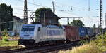 METRANS Rail s.r.o., Praha [CZ]  mit ihrer  386 021-0  [NVR-Nummer: 91 54 7386 021-0 CZ-MT] und einem Containerzug Richtung Europabrcke (Polen) am 26.08.25 Hhe Bahnhof Frankfurt/Oder.