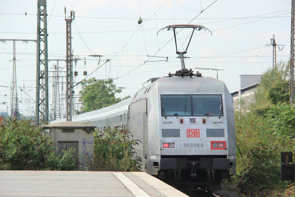 101 028-9 am 24.08.2012 in Essen Hbf 