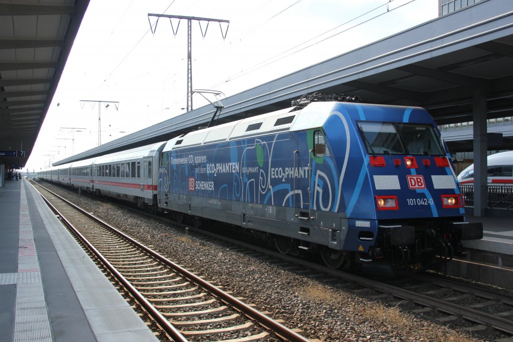 101 042-0 in Essen Hbf am 22.07.2012