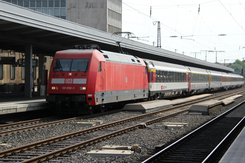 101 050 am 04.07.2012 in Essen Hbf