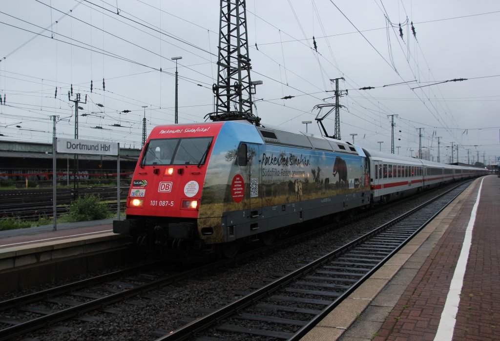 101 087-5 am 03.06.2012 in Dortmund Hbf.