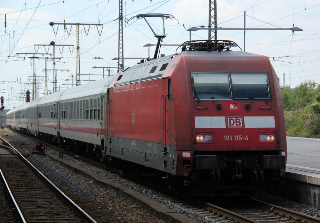 101 115-4 in Essen Hbf am 22.07.2012