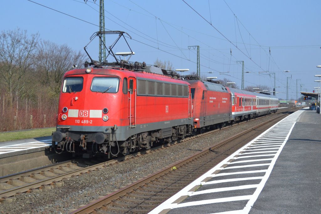 110 489 und 101 119 mit dem PbZ 2453 nach Dortmund am 21.3.2012 in Oelde