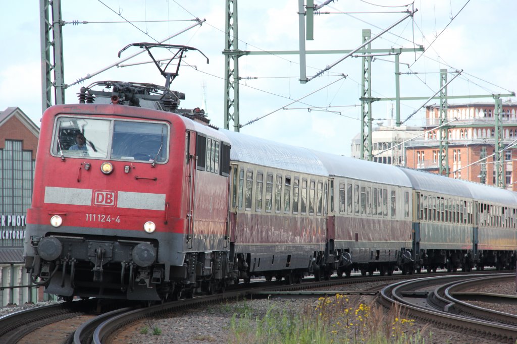 111 124-4 in Hamburg Hbf am 14.07.2012