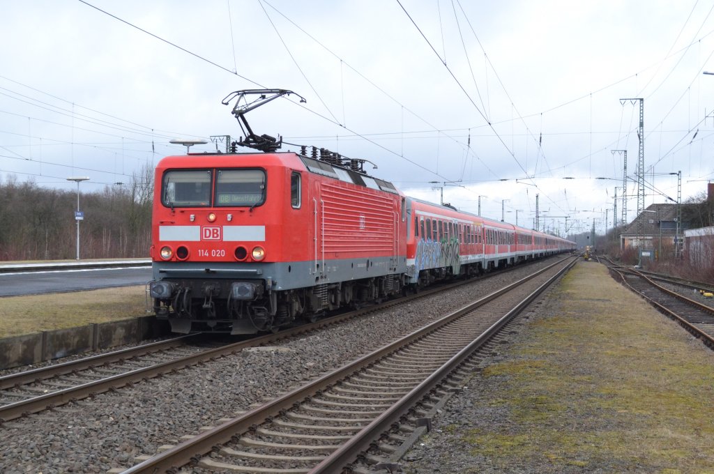 114 020 mit einem 614er Schrottzug nach Hamm in Oelde
