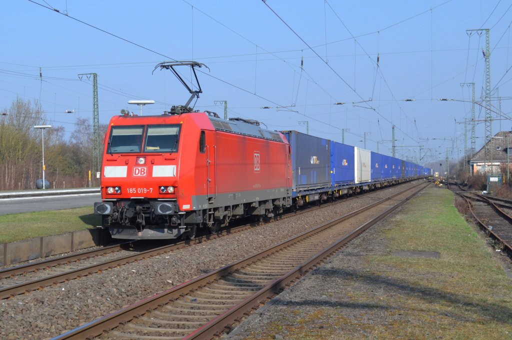 Die  Blaue Wand  mit 185 019 am 21.3.2012 in Oelde