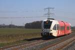 Am 20 März 2025 treft Arriva 255 als REB Tiel--Arnhem in Hemmen-Dodewaard ein. Das Bil wurde vom offenbarer Weg beim Bahnhof gemacht.