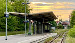 Abendstimmung am 24.05.2024 im Bahnhof Laucha (Unstrut). Hier trennte sich vormals die Finnebahn nach Kölleda von der Unstrutbahn. Der Bahnhof ist heute nur noch ein Schatten seiner selbst. (Foto: Mike Möller-Kutzleb)