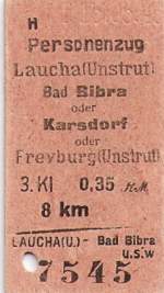 Historische Fahrkarte fr eine Fahrt in der 3.Klasse ber 8 km.
Kennt evtl. jemand das Jahr?