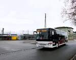 Am 28.02.2025 endete der Ersatzverkehr mit Kraftomnibussen im Unstruttal. Am Hauptbahnhof Naumburg(Saale) waren drei verschiedene Kraftomnibusse als RB77 SEV im Einsatz.
AUTO-WEBEL Gmbh  SETRA S415 LE business W 926 als RB 77554 von Naumburg (S) Ost nach Wangen (U).