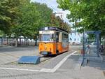 Tw 38 der Straenbahn Naumburg als Linie 4 zum Salztor, am 25.08.2023 an der Endhaltestelle am Hauptbahnhof.
