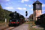 DB Museum 03 1010-2 mit einem Winzerfestplanzug aus Naumburg (S) Hbf, am 07.09.2002 bei der Einfahrt in Nebra. (Foto: Uwe Bhme)