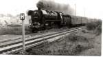 DR 44 1093-2 mit einem Sonderzug zum 100. Geburtstag der Unstrutbahn von Naumburg Hbf nach Artern und zurck, am 01.10.1989 bei der Einfahrt in Laucha. (Foto: Dieter Thomas)
