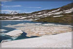Eisschollen im Totesee am Grimsel. Und das im Juli 2024.