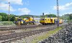Am 15.05.2025 waren in der Gleisbaustelle in Arnsberg verschiedene Gleisbaumaschinen Plasser & Theurer im Einsatz. Dabei ein Schotterpflug SSP 110 SW und eine Universalstopfmaschine 09-475 Unimat 4S der Deutschen Gleisbau Union.