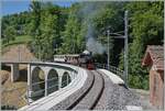 Die SEG G 2x 2/2 105 der Blonay Chamby Bahn erreicht auf ihrer Fahrt von Blonay nach Chaulin Vers chez Robert. 

18. Mai 2025
