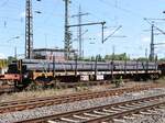Rbnpss Drehgestell Rungenwagen von CFL Cargo aus Luxemburg mit Nummer 81 82 L-CFLCA 3513 589-9 Gterbahnhof Oberhausen West, Deutschland 11-07-2024.

Rbnpss vierassige rongenwagen uit Luxemburg van CFL Cargo met nummer 81 82 L-CFLCA 3513 589-9 goederenstation Oberhausen West, Duitsland 11-07-2024.