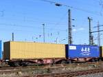 Sggrss DB Cargo Gelenk-Containertragwagen mit Aufschrift  Railion  und Nummer 31 RIV 80 D-DB 4960 143-4 Gterbahnhof Oberhausen West 11-07-2024.

Sggrss gelede containerdraagwagen van DB Cargo met opschrift  Railion  en nummer 31 RIV 80 D-DB 4960 143-4 goederenstation Oberhausen West 11-07-2024.