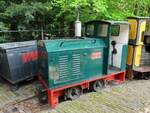 SRL (Stichting Rijssens Leemspoor) Diesellokomotive Nummer 3  J.W.Montenberg  DIEMA Typ DS16 Baujahr 1953 schmalspurmuseum Leemspoor, Rijssen 09-05-2024.

SRL (Stichting Rijssens Leemspoor) diesellocomotief nummer 3  J.W.Montenberg  DIEMA type DS16 bouwjaar 1953 smalspoormuseum Leemspoor, Rijssen 09-05-2024.