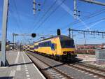 NS DDZ-IV Triebzug 7530 Gleis 6  Amersfoort Centraal 08-04-2025.

NS DDZ-IV treinstel 7530 spoor 6  Amersfoort Centraal 08-04-2025.