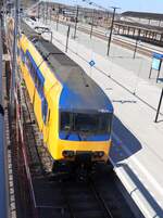 NS DDZ-IV Triebzug 7511 Gleis 1 Amersfoort Centraal 08-04-2025.

NS DDZ-IV treinstel 7511 spoor 1 Amersfoort Centraal 08-04-2025.