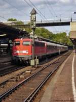 110 380-3 ist mit RB 11224 aus Bonn in Wuppertal angekommen und wechselt jetzt auf RB 11987 nach Kln. Juli 2009; Bildbearbeitung Kay Hanisch
