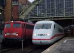 Neben 113 267-9 ist ein ICE2 aus Kln und Dsseldorf in den Berliner Ostbahnhof eingefahren. Februar 2009