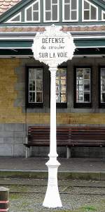 Dieses nostalgisch anmutende Schild habe ich am 12.04.09 an der Tramstation in De Haan entdeckt. Da man im tiefsten Flandern ein Schild in franzsischer Sprache findet, ist auch etwas aussergewhnlich. (Jeanny)