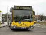 Linie 190 nach Wuhletal am Elsterwerdaer Platz, Mrz 2009