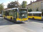 Bus der Linie 156 in Weiensee, Berlin September 2009