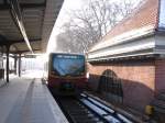 S-Bahnzug im S-Bhf Sonnenallee, Ringbahn 2005