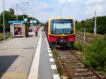 Vor der nchsten Fahrt nach Bernau am Bahnsteig Blenkenfelde (S2), 1.7.2009
