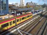 Farbvariante bei der S-bahn, heute wieder umlackiert, 2006