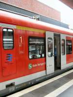 S-bahnzug Stuttgart mit 1. Klasse im Bhf Berlin-Gesundbrunnen zur Fahrt als S21 nach Sdkreuz, Juli 2009