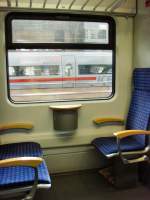 Im S-Bahnersatzverkehr Ostbahnhof - Potsdam. Die 1. Klasse ist fr alle reisenden freigegeben. Berlin Oktober 2009