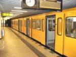U-Bhf Berliner Strasse, Altbau-Zug auf der U7, Juni 2009