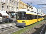 Gelenkzug der Linie M4 in Weiensee, Berlin 19.9.2009