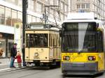Alte und neue Strassenbahn am Alexanderplatz, 2008