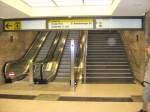 U-Bhf Brandenburger Tor. Rolltreppe ganz neu - uns schon kaputt, Berlin 10. August 2009
