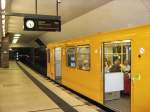 Linienverkehr U55 im U-Bhf Brandenburger Tor, Berlin 10. August 2009
