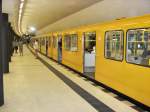 U-Bahnzug im BU-Bhf Brandenburger Tor, Berlin 10. August 2009