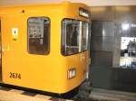 U-Bahnzug im U-Bhf Brandenburger Tor, Berlin 10. 8. 2009